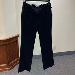 Calvin Klein Navy Modern Fit Dress Pants
Size 8